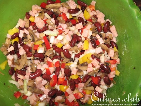 Салат из красной консервированной фасоли
