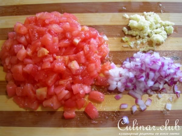 Салат с жареными баклажанами и кабачками