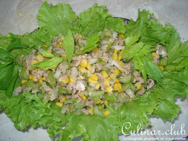 Салат из сельдерея с тунцом