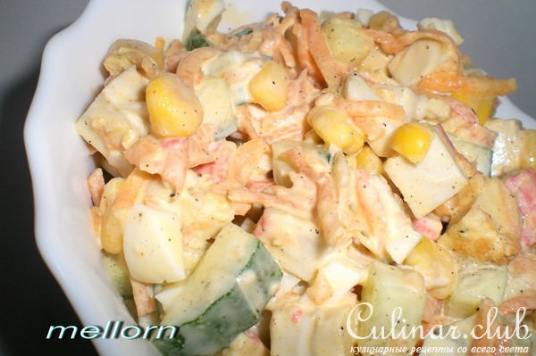 Салат с крабовыми палочками и корейской морковью