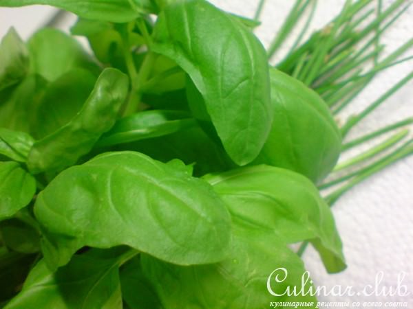 Салат из цуккини,помидорок и сыра