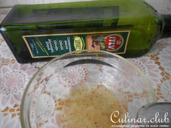Пестрый салат с морковью, яблоком и грецкими орехами