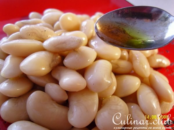 Салат из сельди с фасолью и луком 