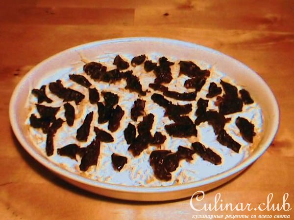 салат с курицей, овощами и фруктами