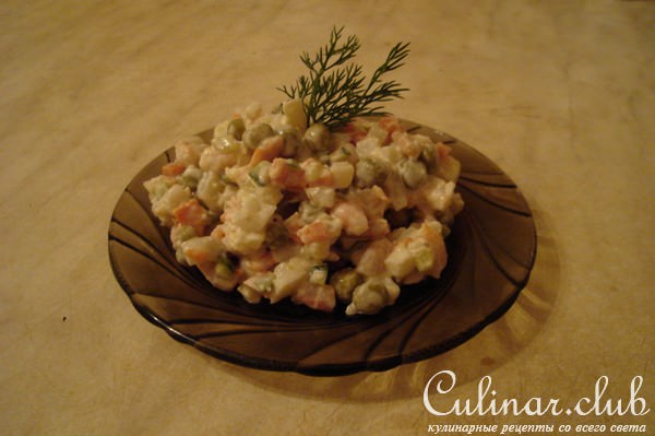 Салат из креветок с овощами