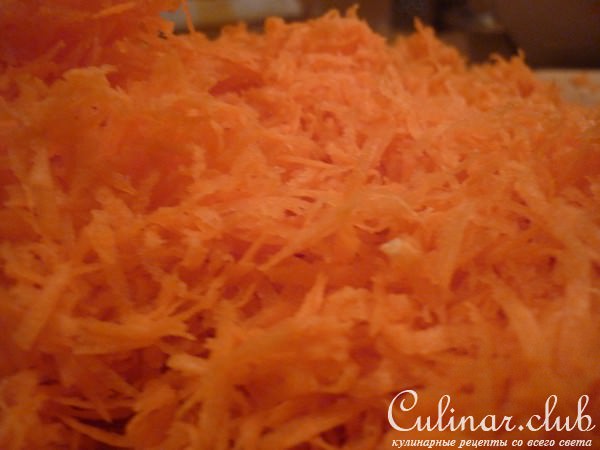 Салат с маринованными грибочками