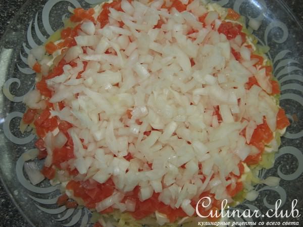 Салат"Форель под шапкой"