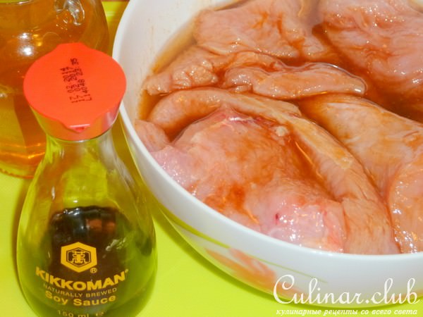 Теплый салат с грудкой индейки и грилованными овощами