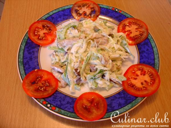 Салат „Gyros“.