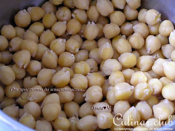 Салат с нутом, апельсином и сладким перцем