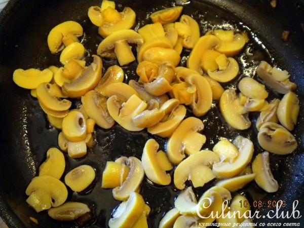 Салат с грибами и кукурузой