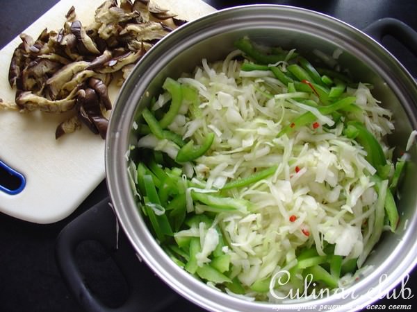 Салат „Gyros“.