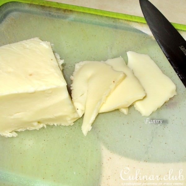 Салат с моцареллой и персиками