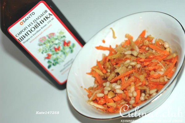 Морковный салат с витаминной заправкой.