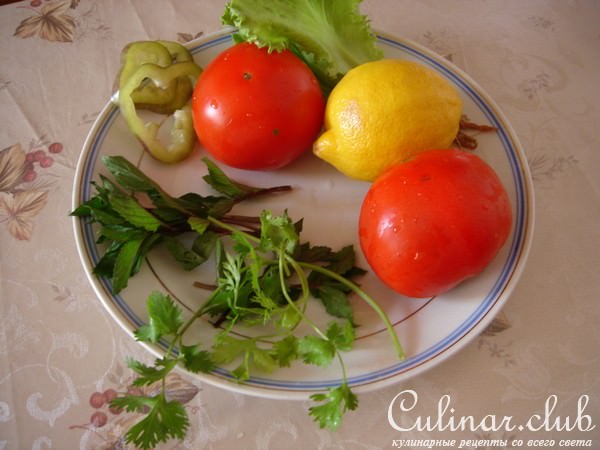 Салат из нута с помидорами