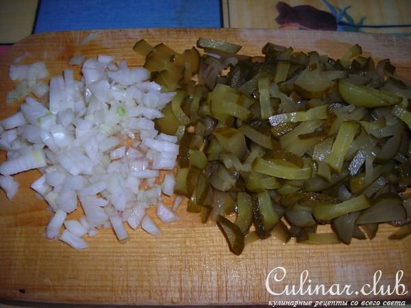 Салат из морской капусты с яйцами и маринованными огурцами (мой вариант)