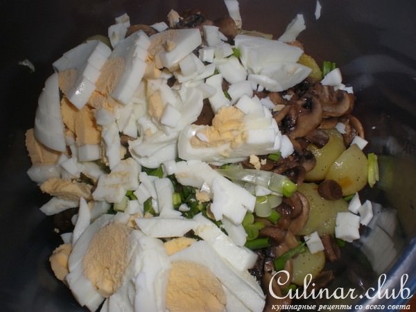 Салат картофельный с грибами
