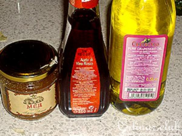 Салат с капустой и маслинами