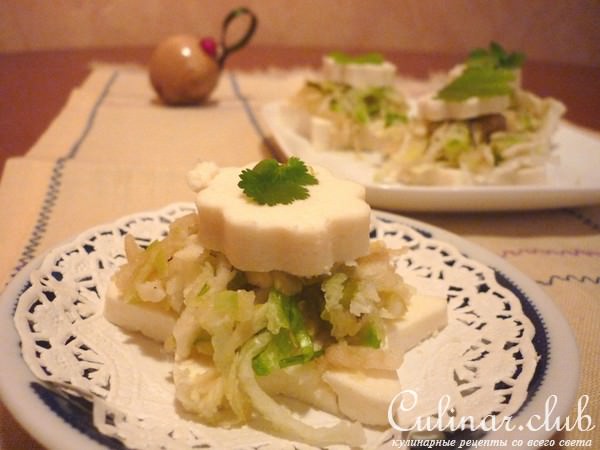 Зелёный салат с адыгейским сыром