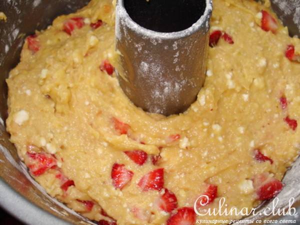 Пирог с клубникой