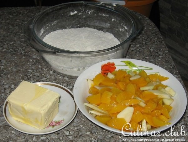 Насыпной пирог с персиками и яблоками.(вариант)