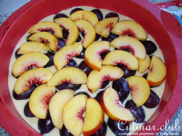 Пирог с персиками и сливами (мой вариант)