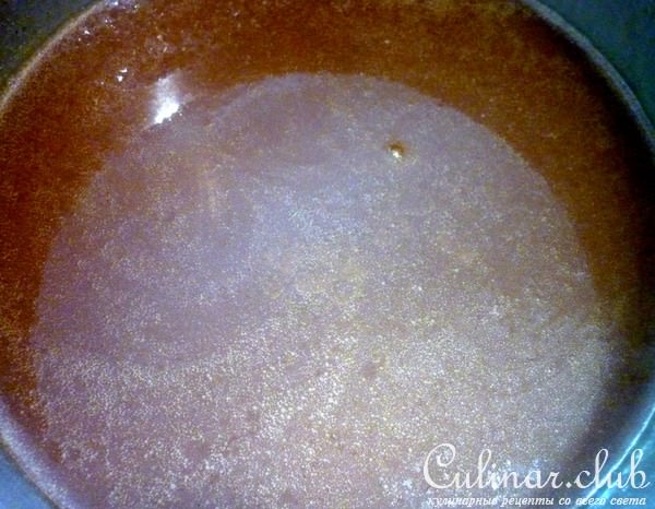 Медовый пирог с яблоками (мультиварка)