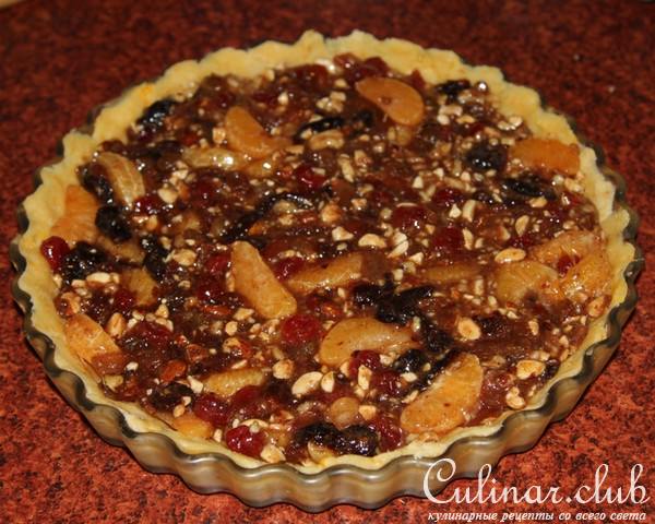Рождественский пирог с орехами, сухофруктами, мандаринами и алкогольными нотками