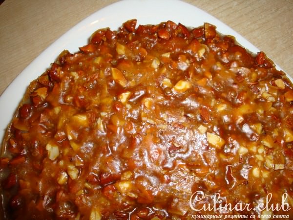 Пирог с миндалем и медом