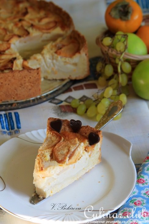 Яблочный пирог с кокосовым кремом.