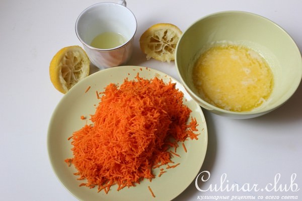 Морковный пирог с изюмом