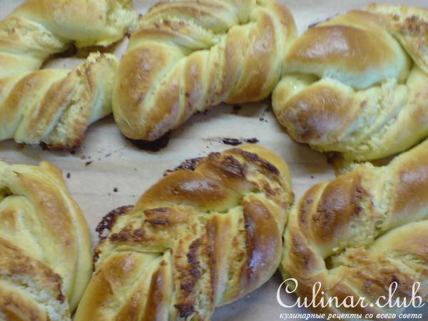 Лимонные витые булочки с кокосовой начинкой