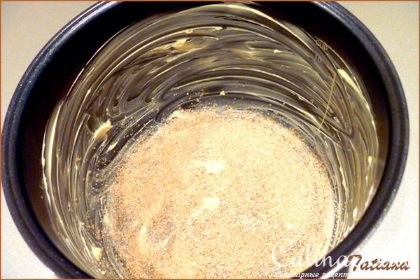 Шарлотка яблочная с карамелизированными ананасами в мультиварке(Тест-драйв)