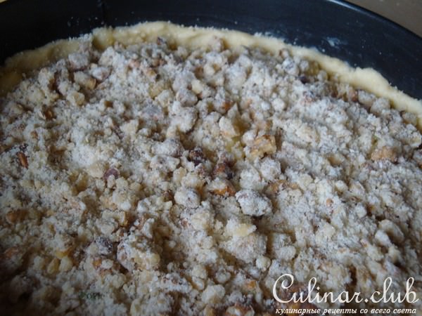 Яблочный пирог -киш,с ореховой крошкой