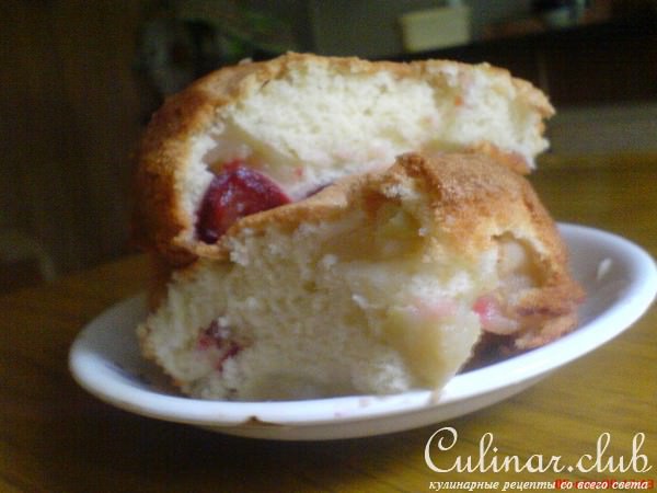 Яблочно-сливовая шарлотка