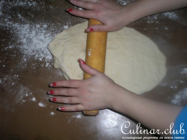 булка формовая с шоколадной пастой