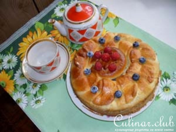 Пирог с маком и изюмом