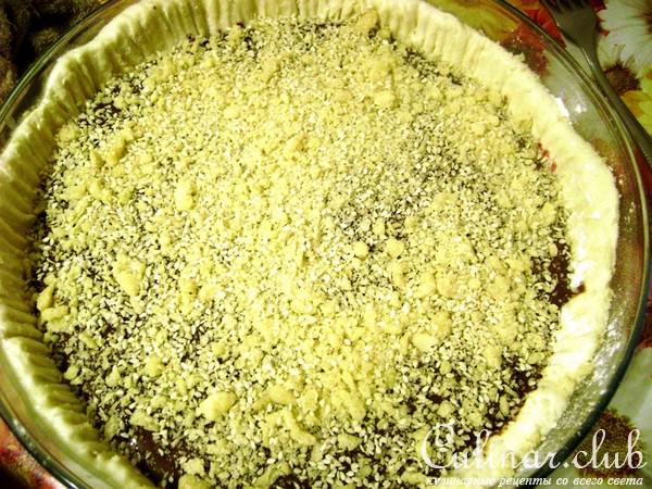 Пай шоколадный с черникой и штрейзельной крошкой.