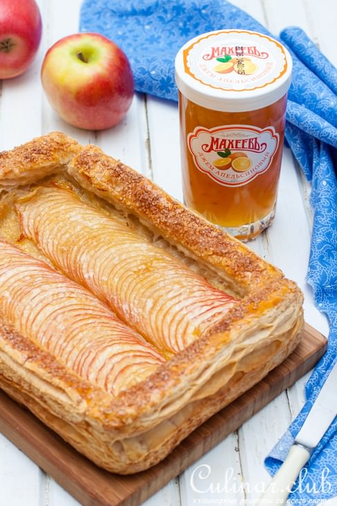 Пирог с яблоками и апельсиновым джемом