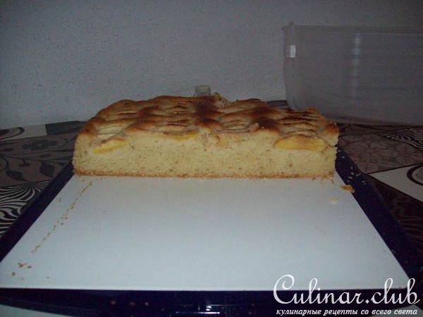 Пирог с яблоками быстрый.