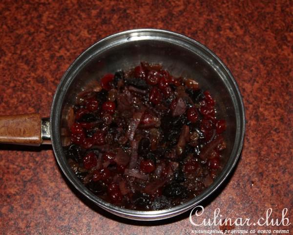 Рождественский пирог с орехами, сухофруктами, мандаринами и алкогольными нотками
