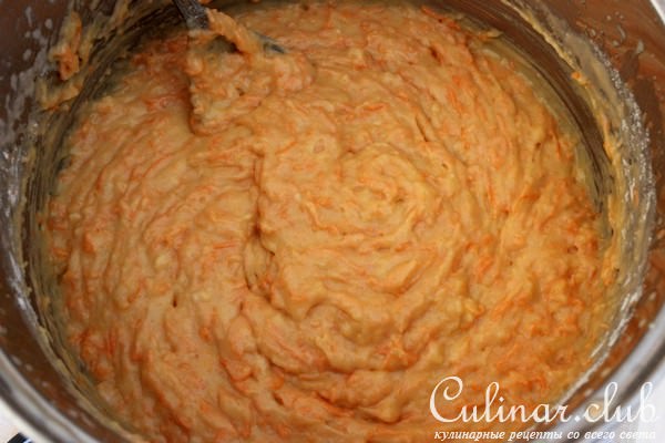 Морковный пирог с изюмом