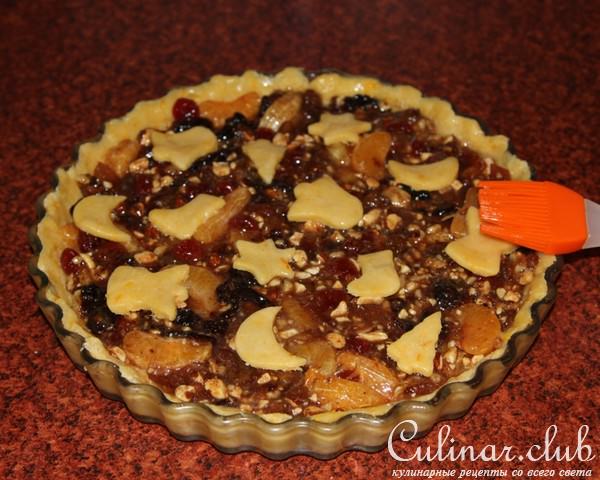 Рождественский пирог с орехами, сухофруктами, мандаринами и алкогольными нотками