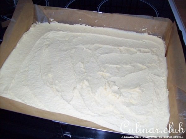 Пирог с ревенем и клубникой.