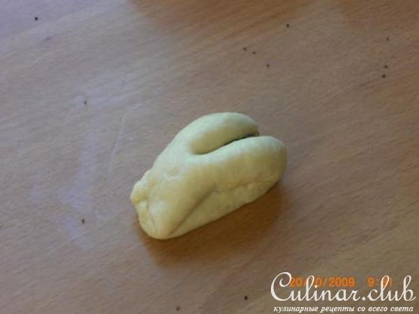 Плюшки с маком (варианты лепки)