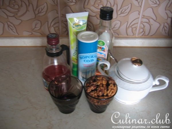Постный ореховый соус для салата