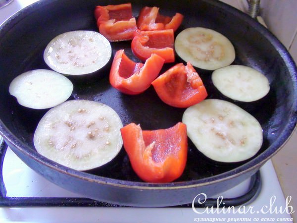 Морковный соус с чесноком и имбирём.