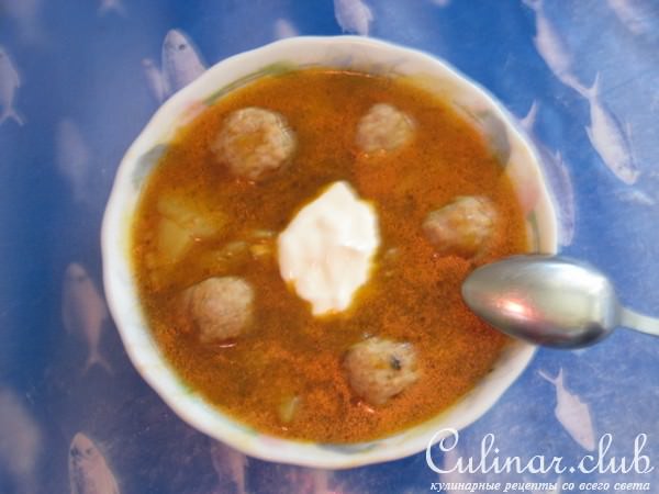 Рассольник с мясными шариками.