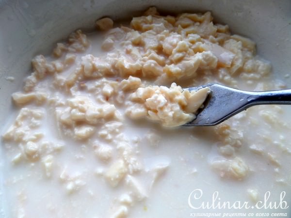 Сырный суп с овощами и оливками