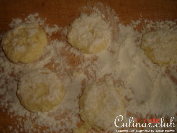 Суп с сырными лепёшечками